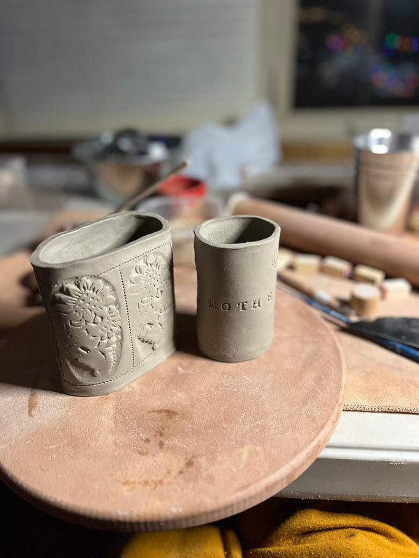 May 1 | 6:00pm|Ceramic Vase Handbuilding Pottery Workshop
